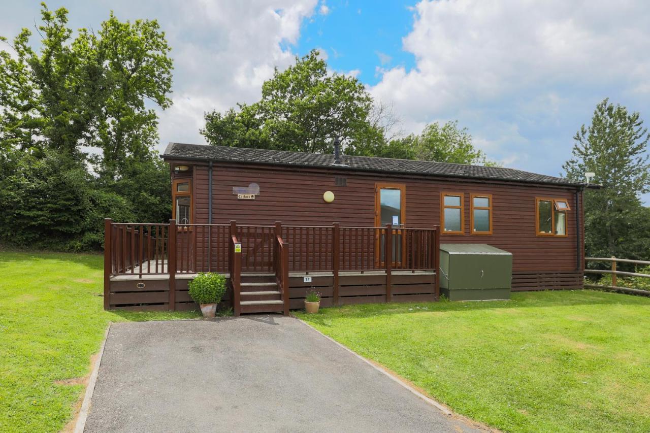 Conkers Lodge For 6 With Hot Tub & Secluded Decking - Spa Resort In Devon Chudleigh Exterior foto